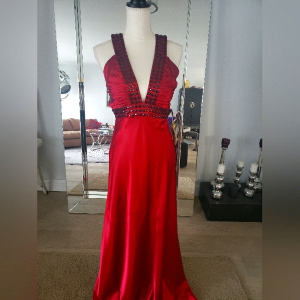 NOX Formal Red Dress Jeweled Criss Cross Pattern SZ M NWT